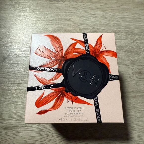 VIKTOR & ROLF Perfume - Picture 2 of 3